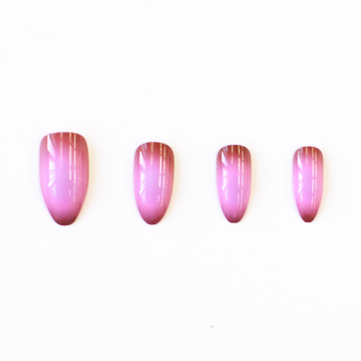 Aura Press On Nail Set